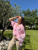 blouse à volant rose pour un style chic et élégant pour femme