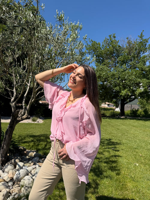 blouse à volant rose pour un style chic et élégant pour femme