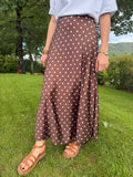 jupe longue tess marron a pois blanc pour un style chic et élégant pour femme