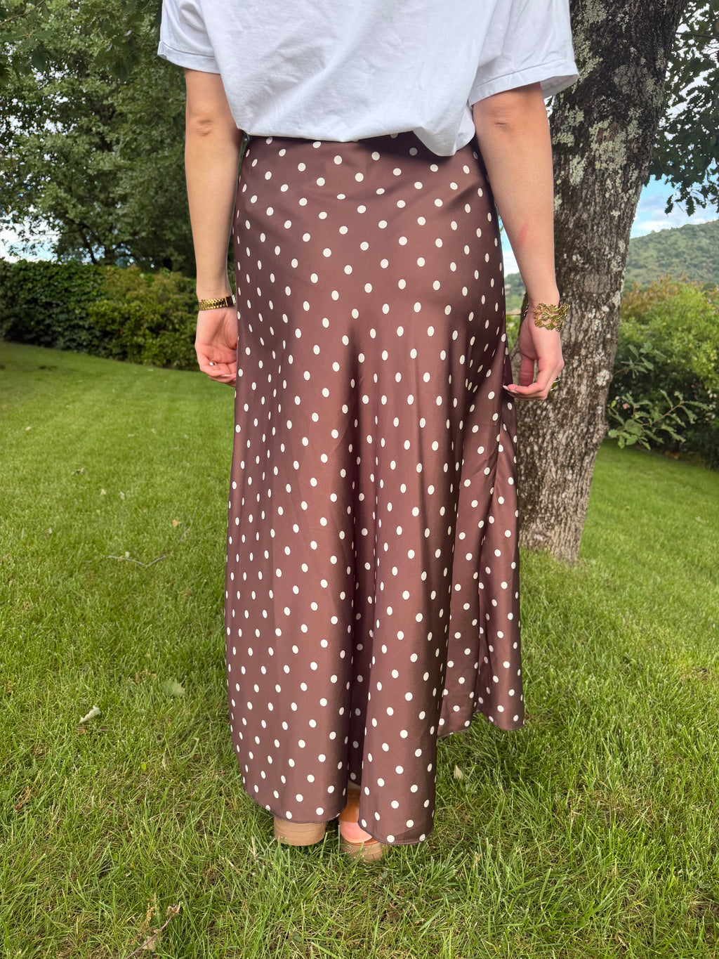 jupe longue tess marron a pois blanc pour un style chic et élégant pour femme