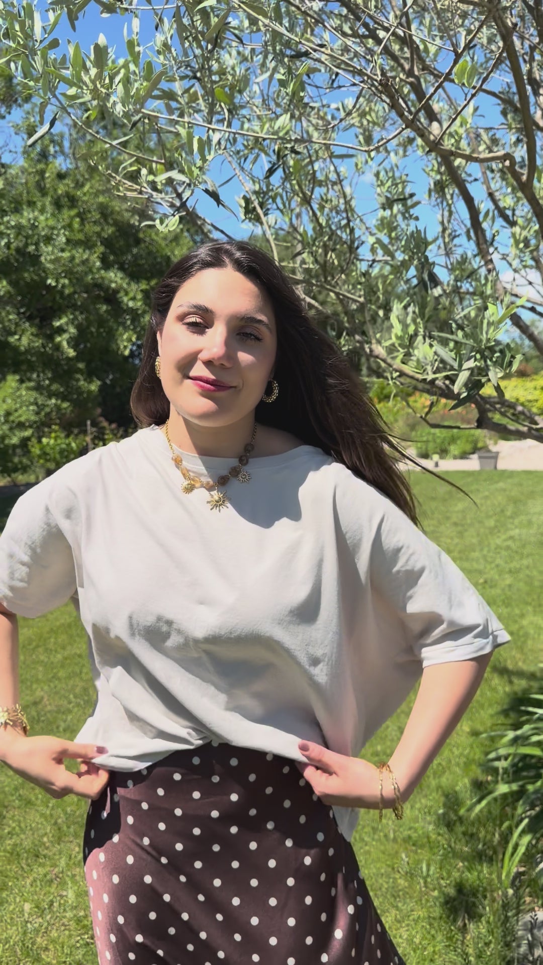 vidéo présentation tee shirt oversize beige manche style décontracté pour femme