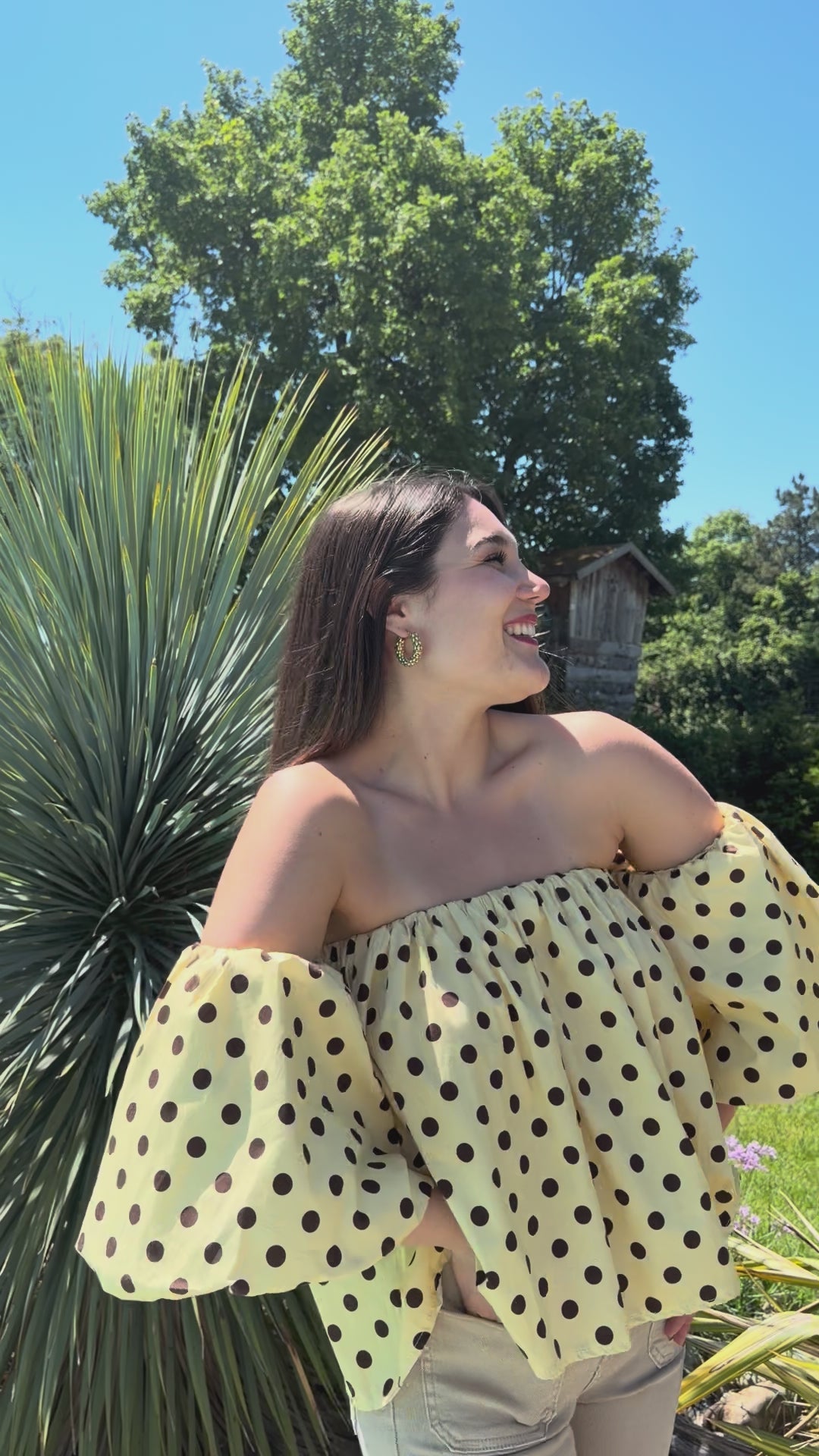vidéo présentation top à pois jaune col bardot pour femme 