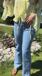 vidéo présentation jean wide leg bleu ajusté et large aux chevilles pour un style branché pour femme